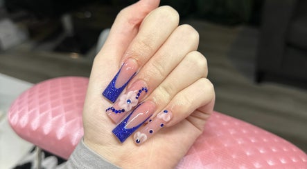 Nails With Jewls