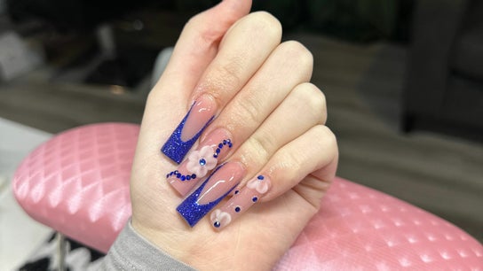 Nails With Jewls