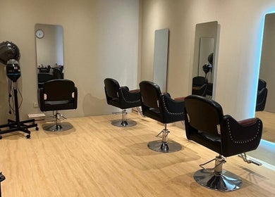 Elegant salon chairs at Aurora Muslimah Salon & Spa Bandar Tropicana Aman in Telok Panglima Garang, Selangor, MY.