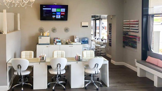 New Beauty Nail Lounge and Spa