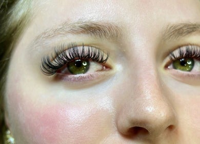 Stunning eyelash extensions at By Liv, Doncaster, England, GB for a glamorous look.