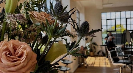 Elegant bouquet in a bright salon at Solar Haar, Studio 90, London, England, GB.