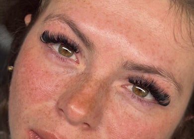 Close-up of expertly enhanced eyelashes at Evara Amore, London, England, GB.
