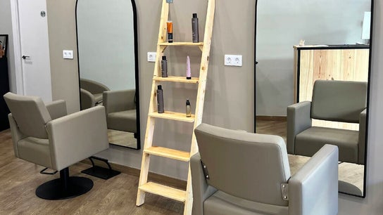 SV Saray Valdivia Beauty Hair Studio