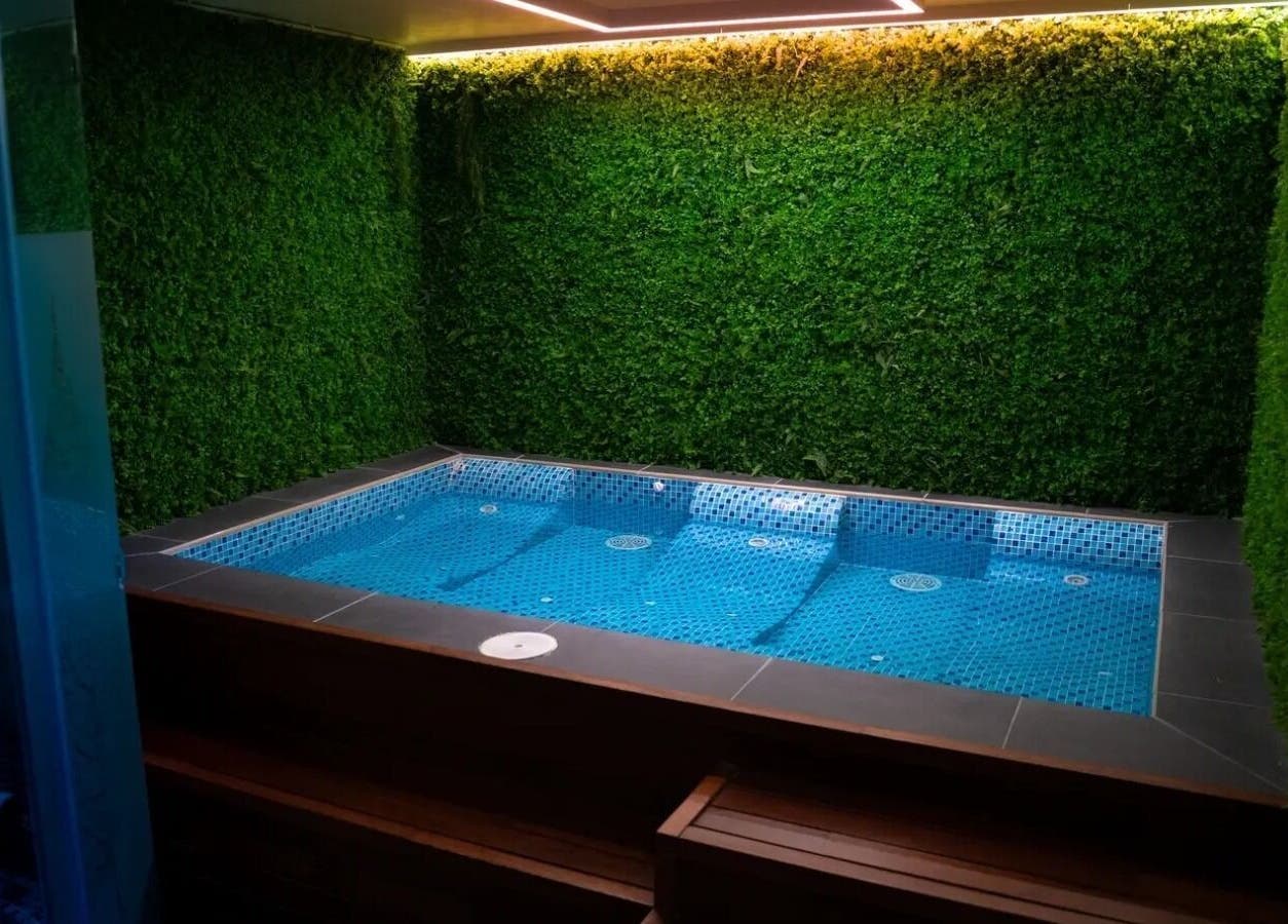 Relaxing indoor pool at Spartan Fitness & Spa District, al janabiyah, Al-muḥāfaẓat Aš-šamālīyah, BH.