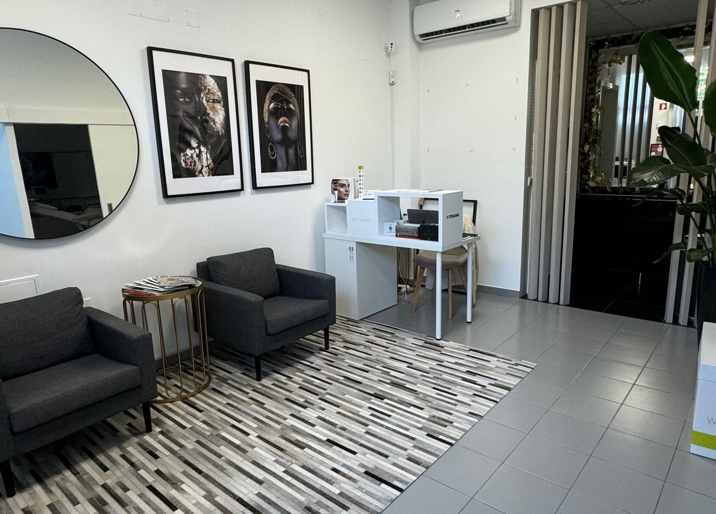 Espaço moderno da Lorrana Cardoso - Estética Avançada em Moscavide, Lisboa, PT, com decoração sofisticada.