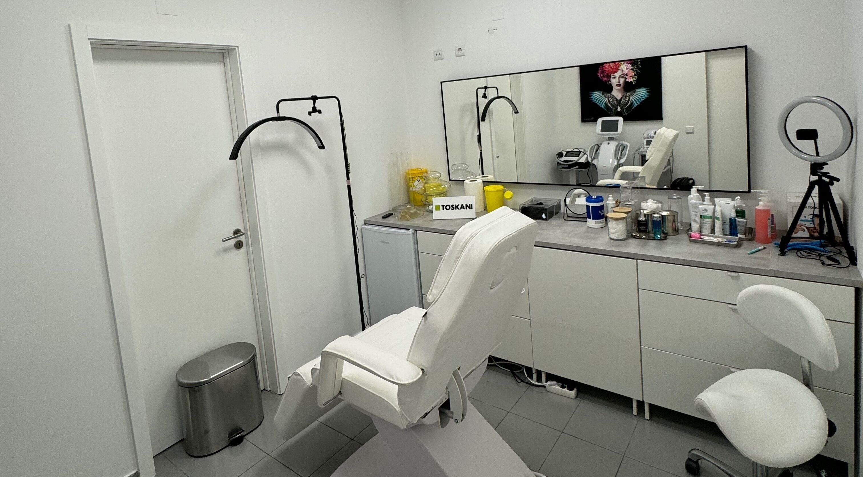 Sala de estética moderna em Lorrana Cardoso - Estética Avançada, Moscavide, Lisboa, PT.