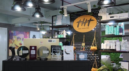 Award-winning reception at THT - That Hair Tho, showcasing products and trophies in Dubai, Dubai, AE.