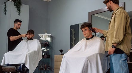 Barbearia Ortiz Haircuts kép 3