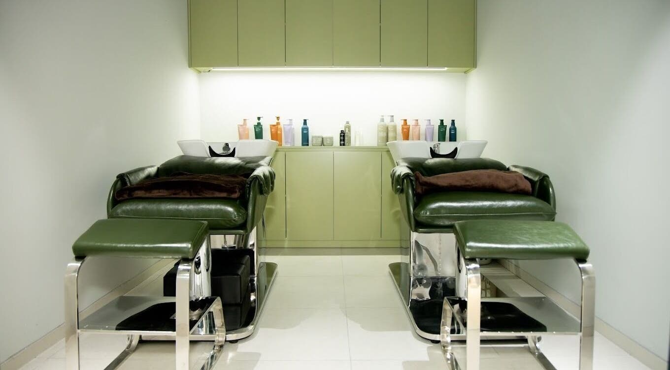 Luxurious wash stations at LEEKAJA Diamond Plaza in Hồ Chí Minh, Hồ Chí Minh, VN offering premium care.