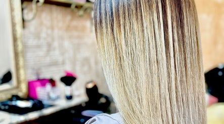 Kim Beauty Salon image 3