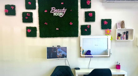 Kim Beauty Salon
