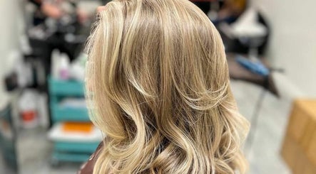 Balayage Studio image 3