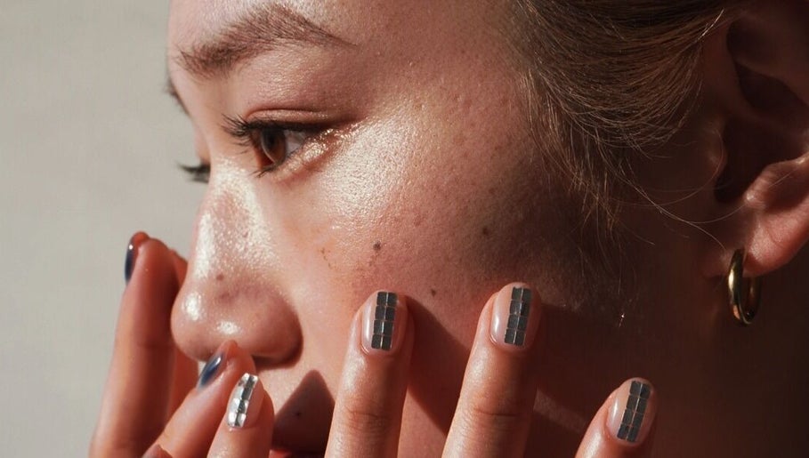 Nahands at Swimmer Hair imagine 1