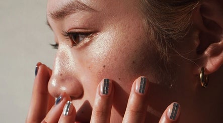 Nahands at Swimmer Hair
