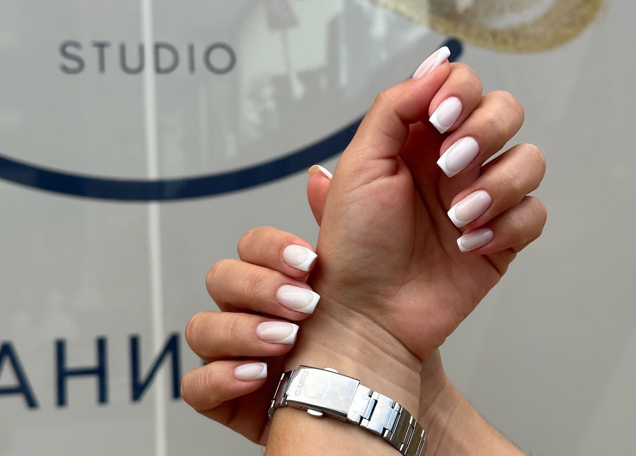 Елегантен маникюр в студио Bri Art Studio, Варна, Варна, BG. Перфектно оформени и стилни нокти.