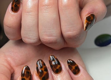 Tortoise shell nail design at HT Collective, Dronfield, England, GB, showcasing elegant artistry.
