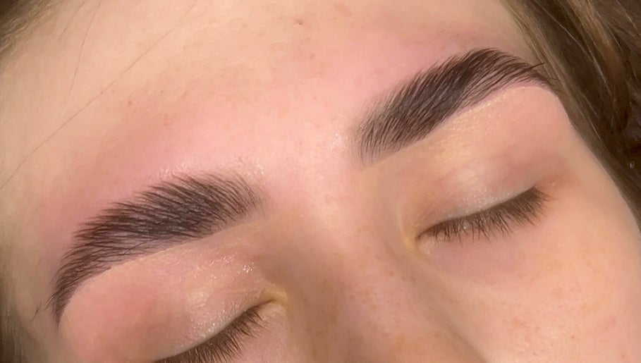 Kaylas brow bar image 1