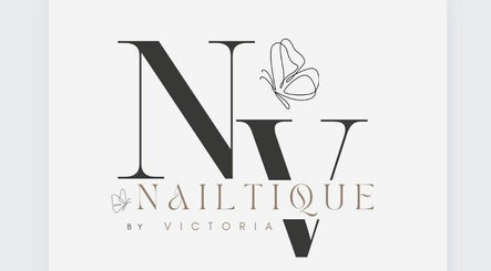 NAILTIQUE by Victoria