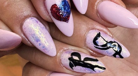 Diamond Nails by Mariela (Mobile Nails) image 2