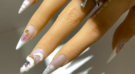 Lotus nail image 3