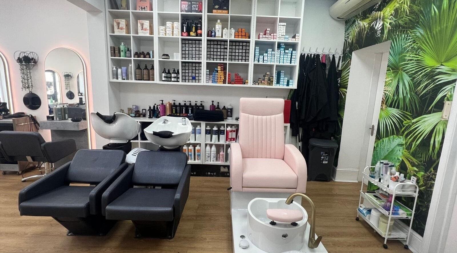 Estezone salon in Tonbridge, England GB, featuring chic chairs and a relaxing atmosphere for beauty and wellness.