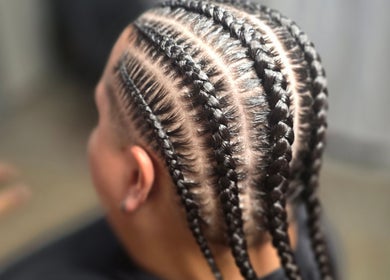 Trenzas de estilo en Valery Art Beauty, Quebradillas, Quebradillas, PR, muestran técnica y diseño únicos.