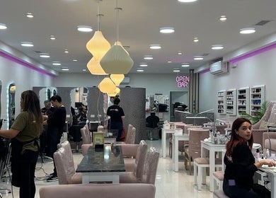 Salón moderno en Look y arte Espacio Creativo, Buenos Aires, Ciudad Autónoma De Buenos Aires, AR.