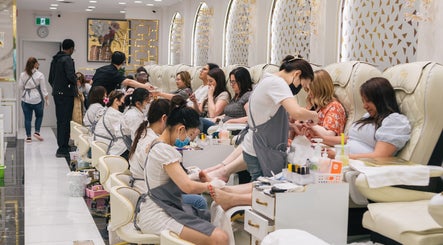 VENETIAN NAIL SPA | St.Vital Centre imaginea 3