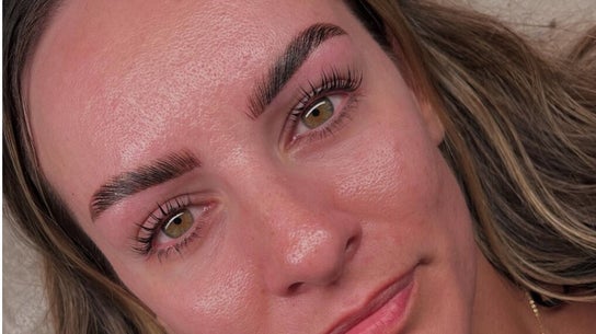 Elles Brows and Beauty