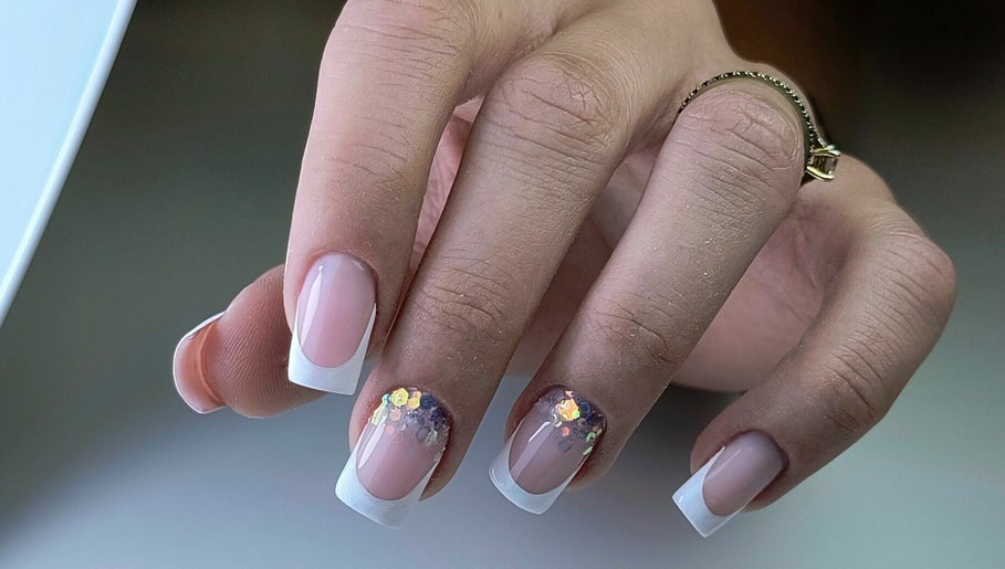 NailRoom Stylizacja paznokci kép 1