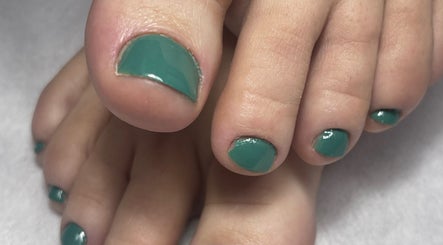 Madriz Nailz image 2