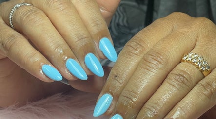 Madriz Nailz image 3