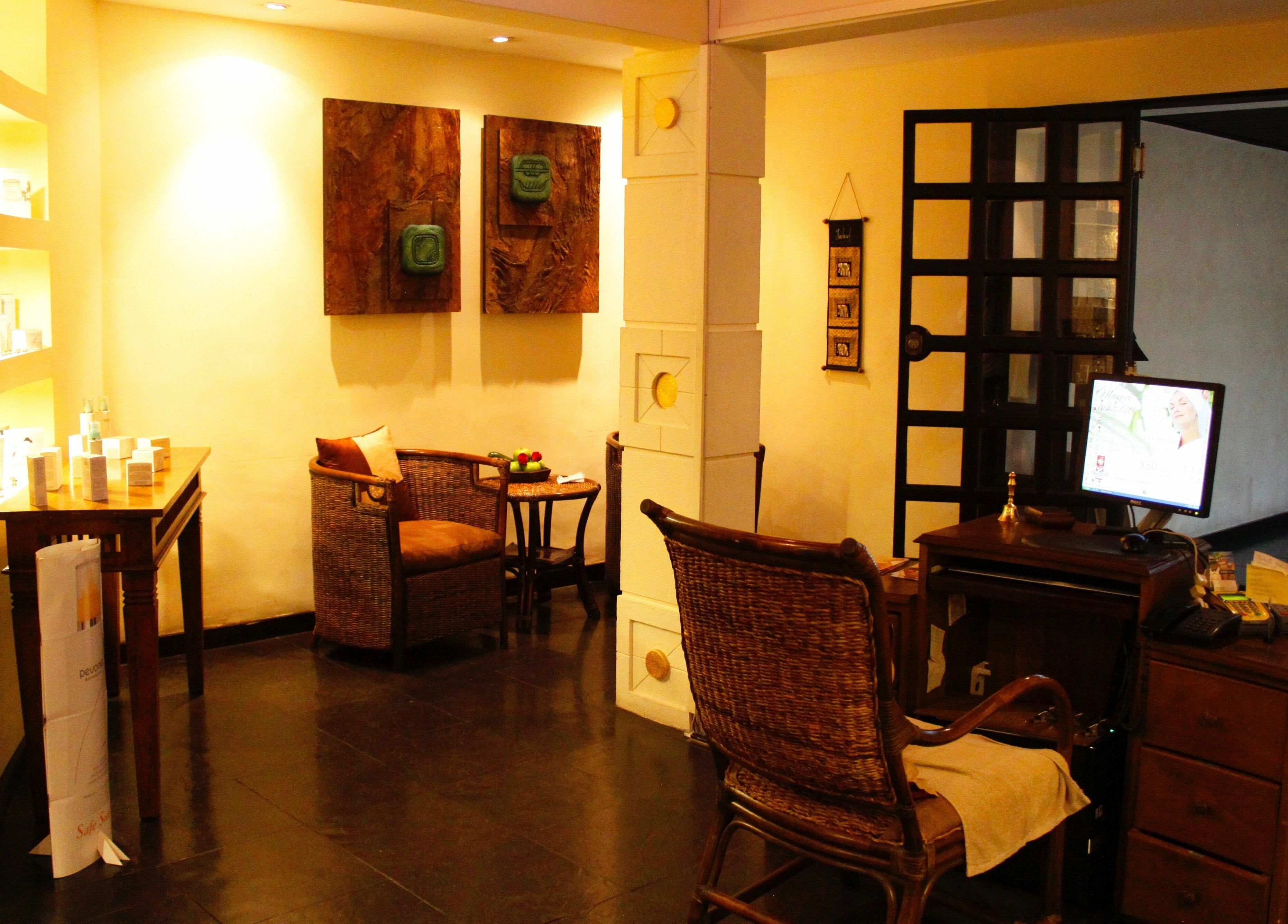 Recepción acogedora de Thai Spa Soleil en Cuidad Antigua Guatemala, Sacatepéquez, GT.