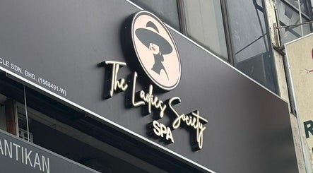 The Ladies Society SPA image 2