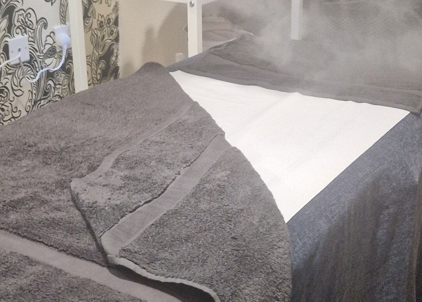 Relaxing steam treatment bed at Smooth n Shine Beautyz, Bradford, England, GB. Perfect for ultimate relaxation.