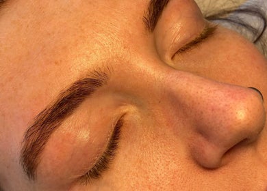 Close-up of expertly shaped brows at Mirrorball Beauty, Wandi, Western Australia, AU. Perfect brow shaping service.