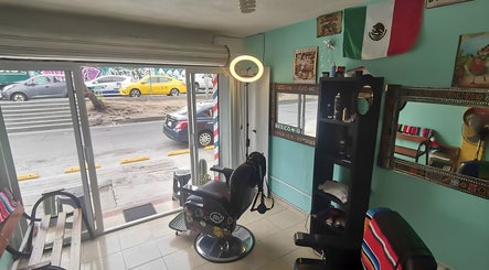 Image de Peluqueria y Barberia Clasicos del 98 2