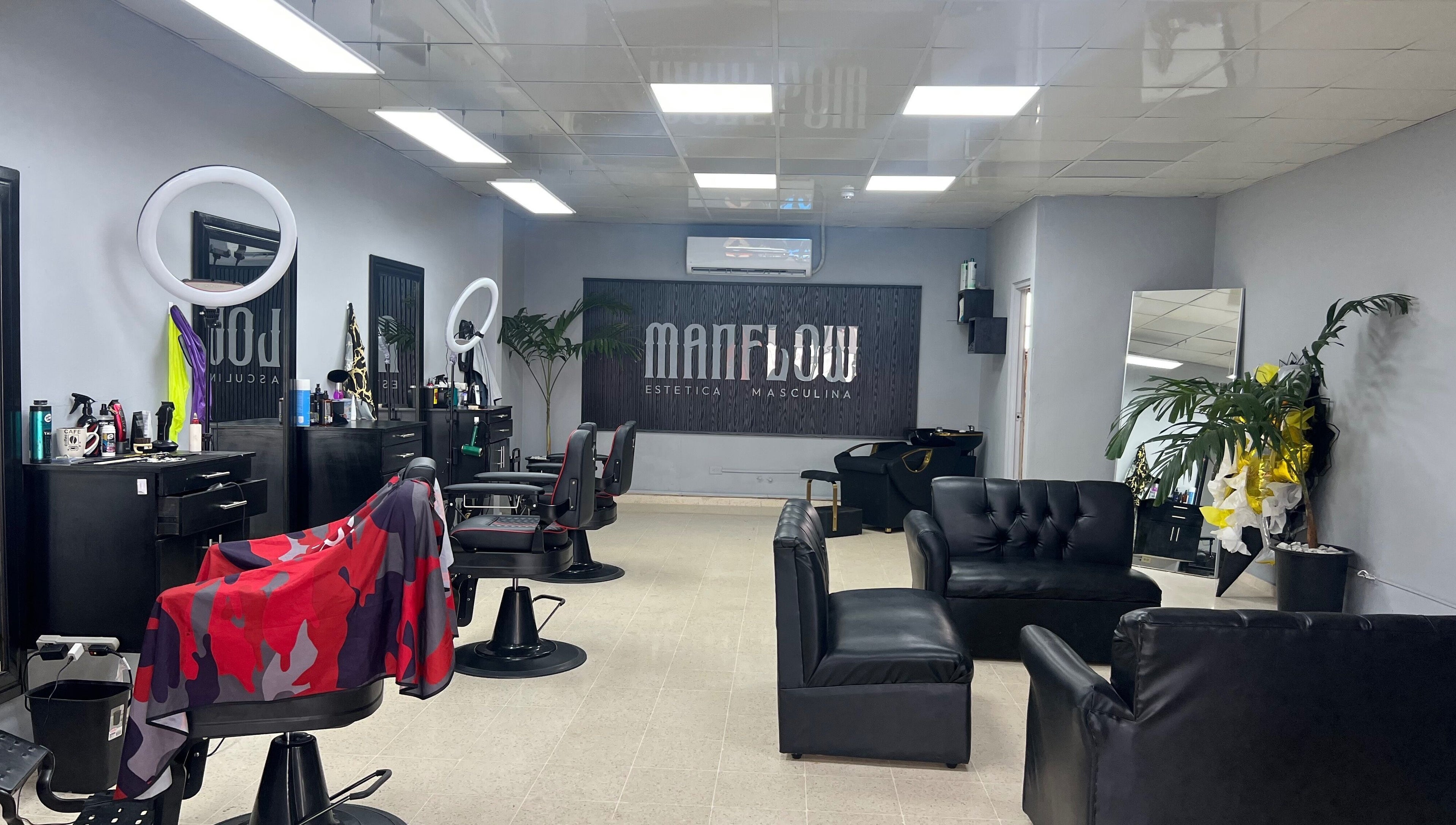 Interior moderno de ManFlow Estética Masculina en Santiago, Provincia De Veraguas, PA.