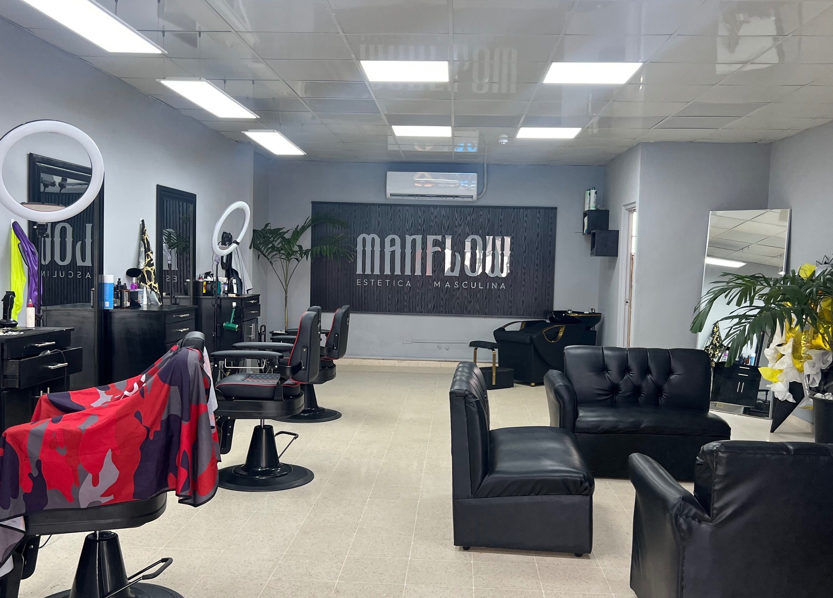 Interior moderno de ManFlow Estética Masculina en Santiago, Provincia De Veraguas, PA.