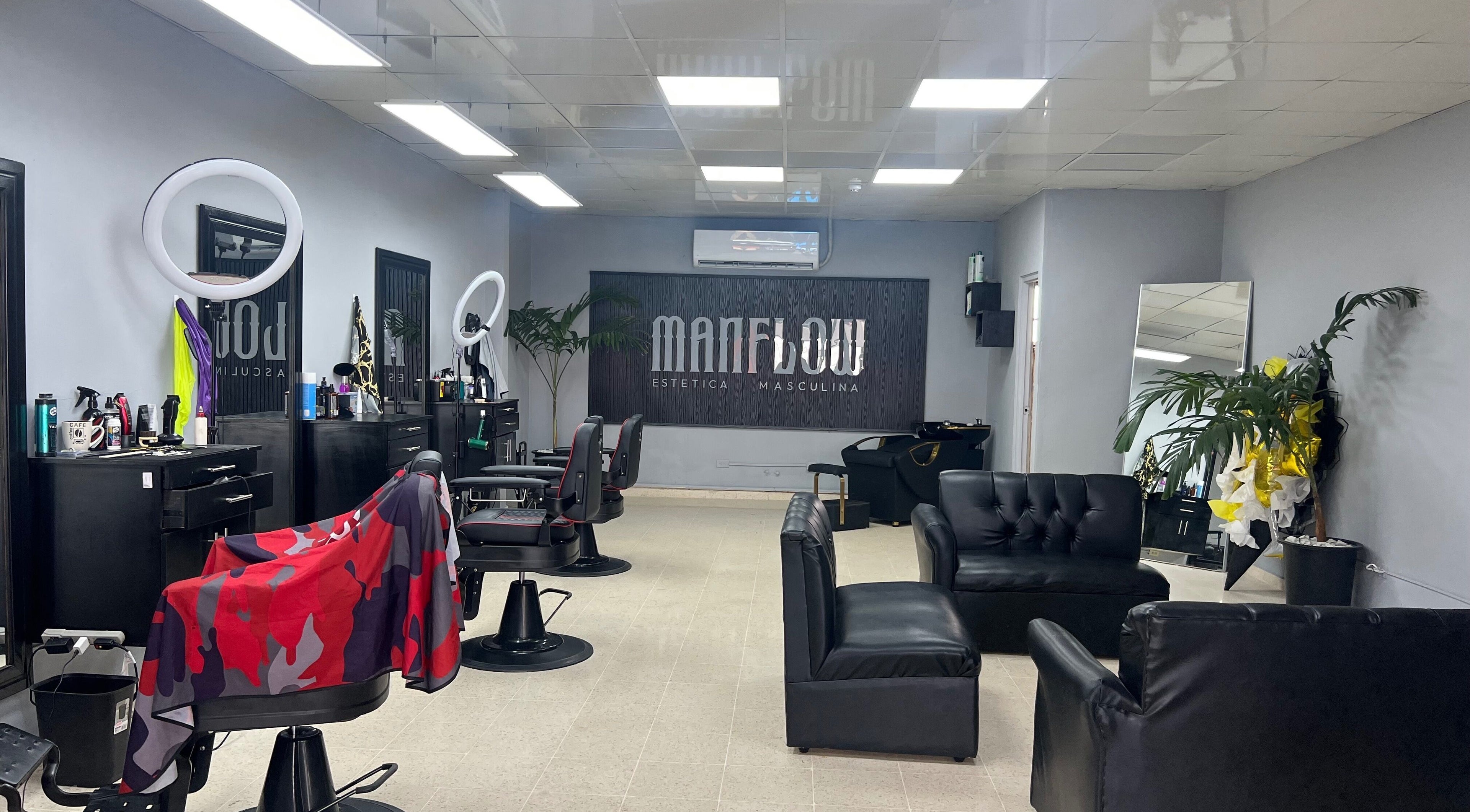 Interior moderno de ManFlow Estética Masculina en Santiago, Provincia De Veraguas, PA.