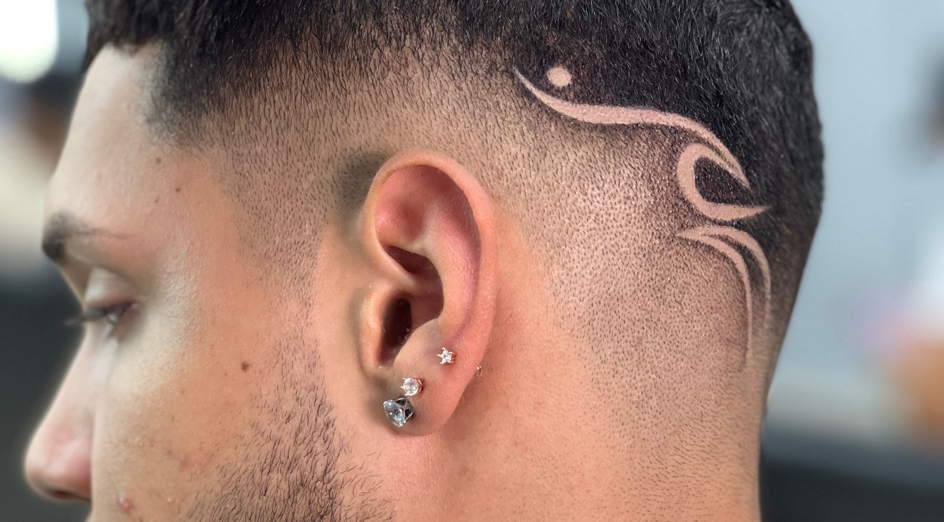 Peinado artístico moderno en ManFlow Estética Masculina, Santiago, Provincia De Veraguas, PA.