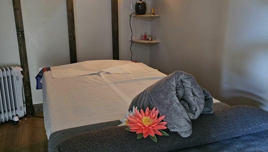 Wanpen Thai Massage Maynooth image 1