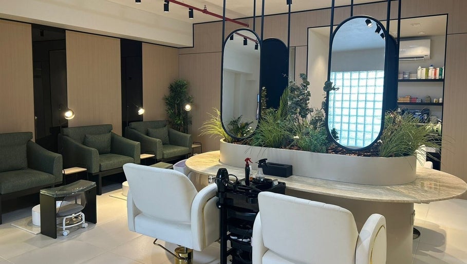 Sage Salon, bild 1