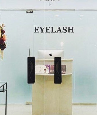 Eyelash Extension Center, Souk Qariyat Al Beri, Abu Dhabi billede 2