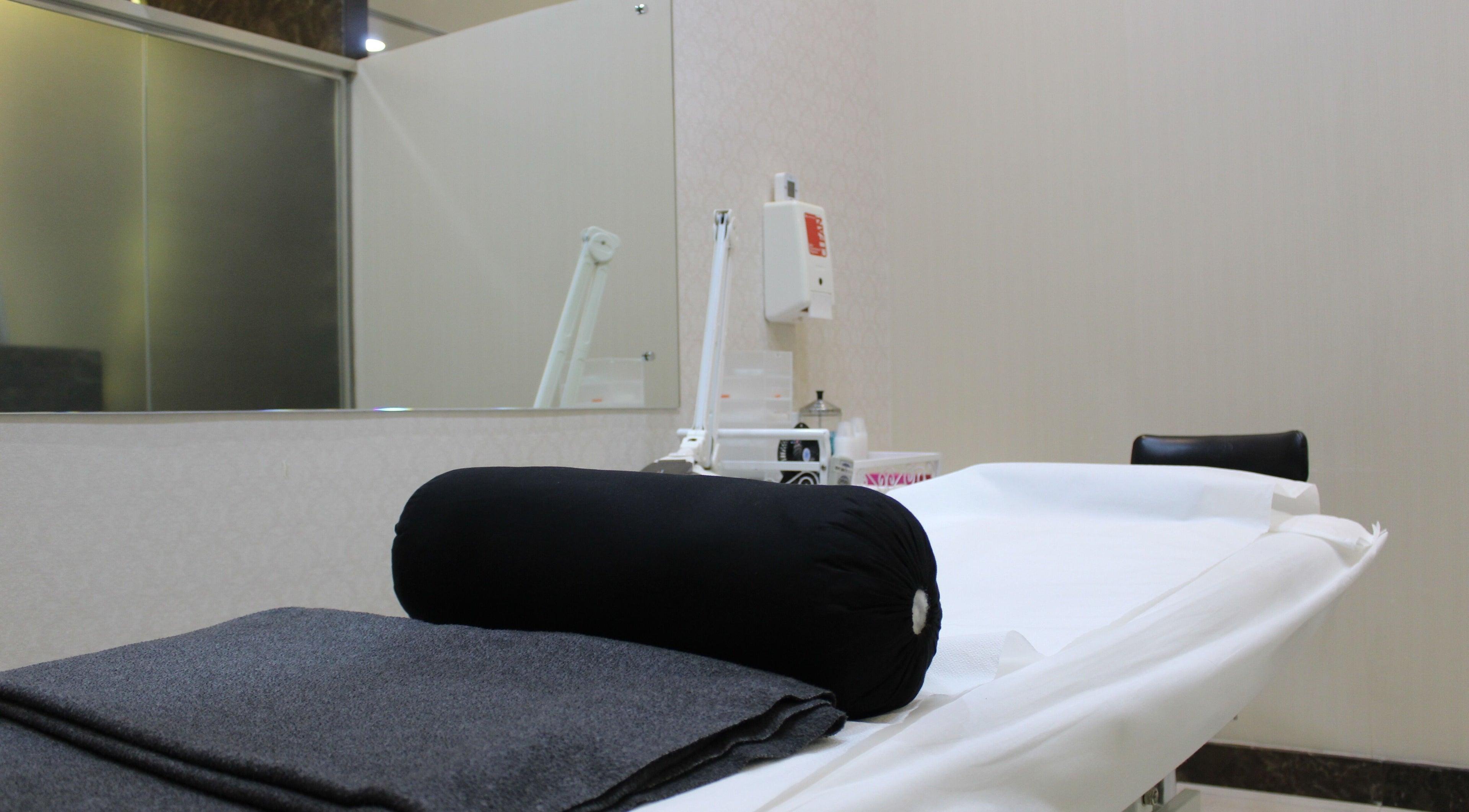 Professional treatment room at Eyelash Extension Center, Muhairy Center, Abu Dhabi, Abu Dhabi, AE.