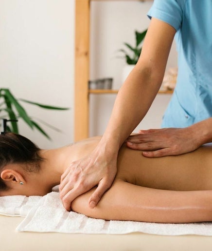 Εικόνα Triple Oaks Massage 2