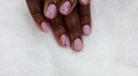 Glam Nail Bar and Spa image 2