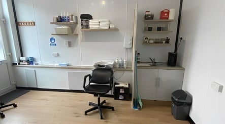 Cameo Hair Salon, bild 2