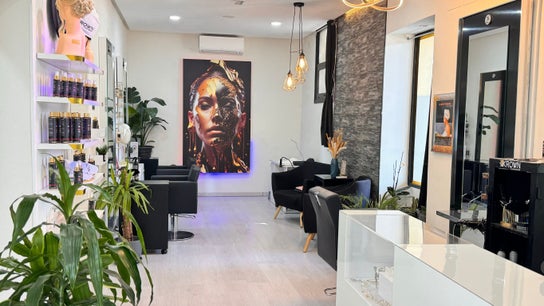 Krown by Kevin Briceño Peluqueria y Spa